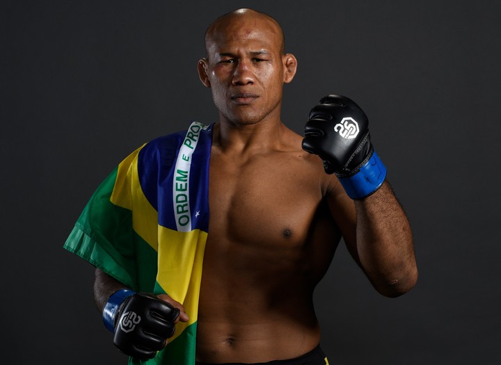 UFC má problém. Deň pred turnajom sa u zápasníka potvrdil koronavírus